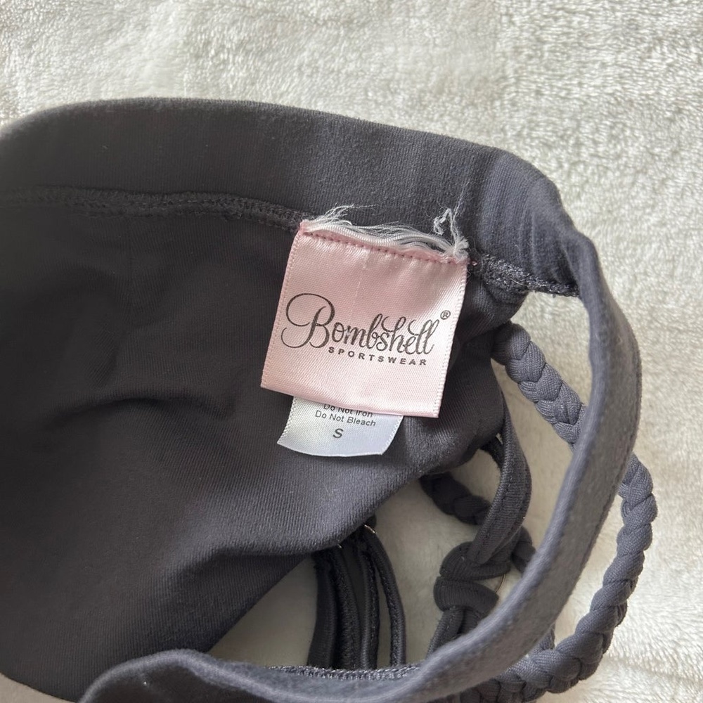 Bombshell Sportswear Sports Bra Tickle Back - Picture 4 of 4